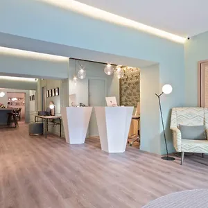 Via Augusta 2*, Барселона Испания